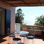 Casa *
